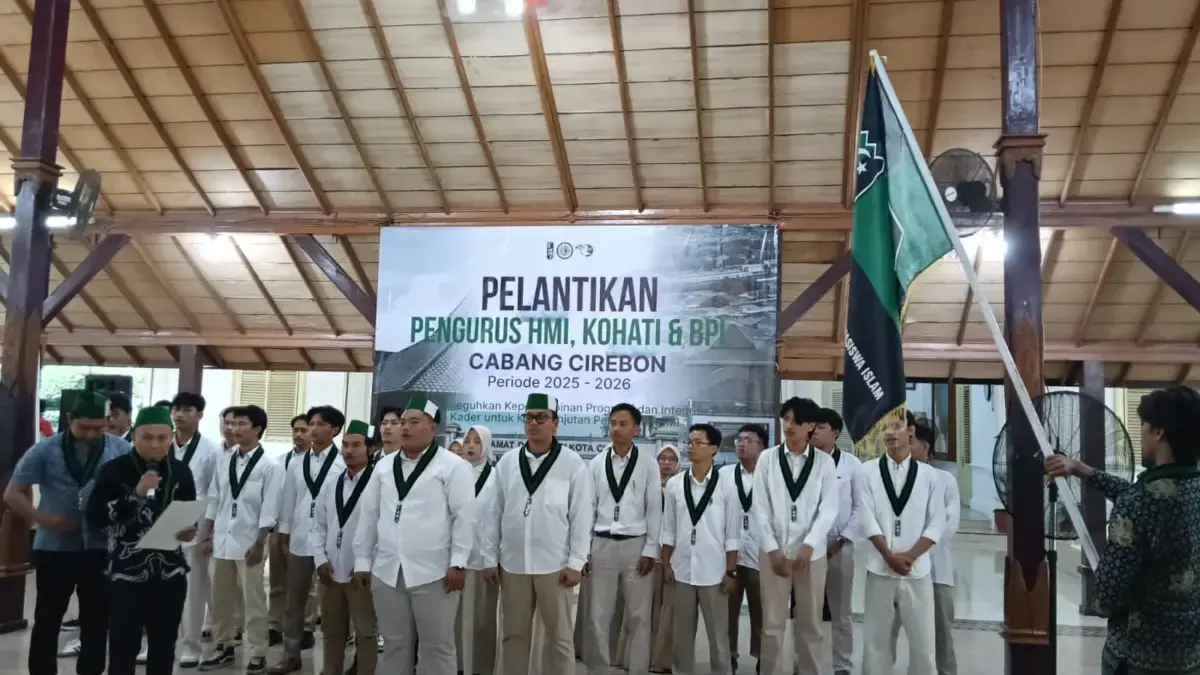 Pengurus HMI Cabang Cirebon Periode 2025-2026 Resmi Dilantik Himpunan Mahasiswa Islam (HMI) dan Kohati Cabang Cirebon periode 2025-2026 resmi dilantik, kegiatan tersebut b