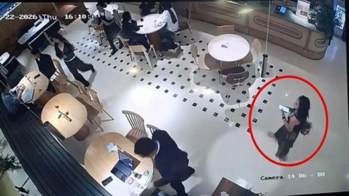 Polisi: Keterangan dari Rumah Sakit Fatmawati, Lula Lahfah Meninggal Dunia karena Kehabisan Nafas Polisi menunjukkan rekaman CCTV yang memperlihatkan aktivitas Lula Lahfah sebelum meninggal.