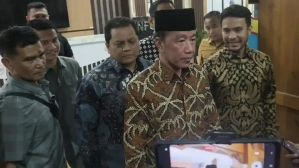 Presiden ke-7 RI Joko Widodo (Jokowi) mendatangi Kepolisian Resor Kota (Polresta) Solo pada Rabu (11/2/2025) s