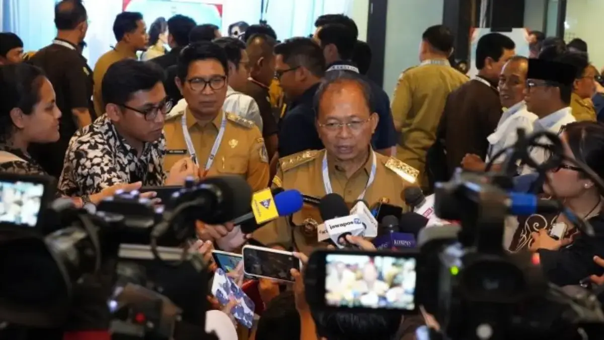 Gubernur Bali Wayan Koster memberikan keterangan seusai Rakornas Pemerintah Pusat dan Daerah di SICC, Sentul,