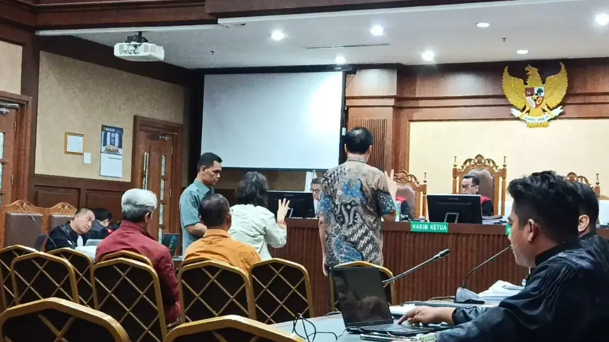 Salah satu saksi, Susy Mariana, rekanan dari salah satu perusahaan pemenang tender pengadaan Chromebook, menga