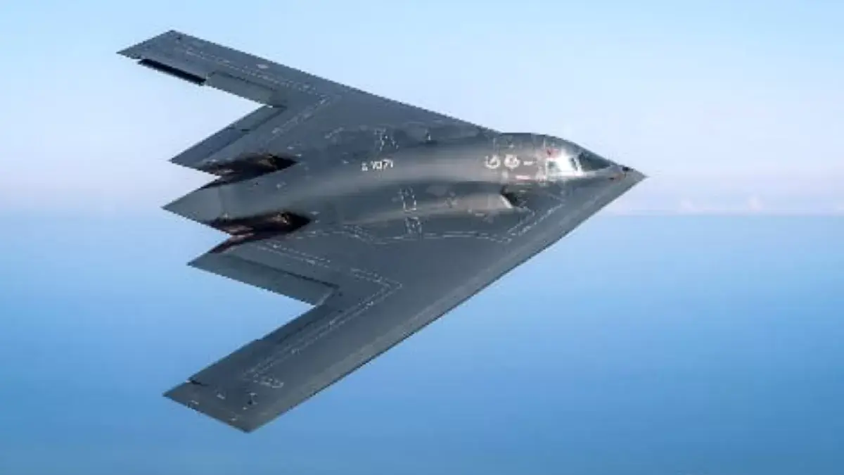 Pesawat pembom siluman B-02 menjadi salah satu senjata tempur yang disiagakan AS di tengah ketegangan dengan I