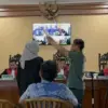 Sidang gugatan citizen lawsuit (CLS) soal keaslian ijazah Presiden ke-7 Jokowi kembali digelar di PN Solo, Sel