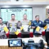Konferensi pers Polres Metro Jakarta Utara terkait kasus pembunuhan satu keluarga di Warakas, Jumat (6/2/2026)