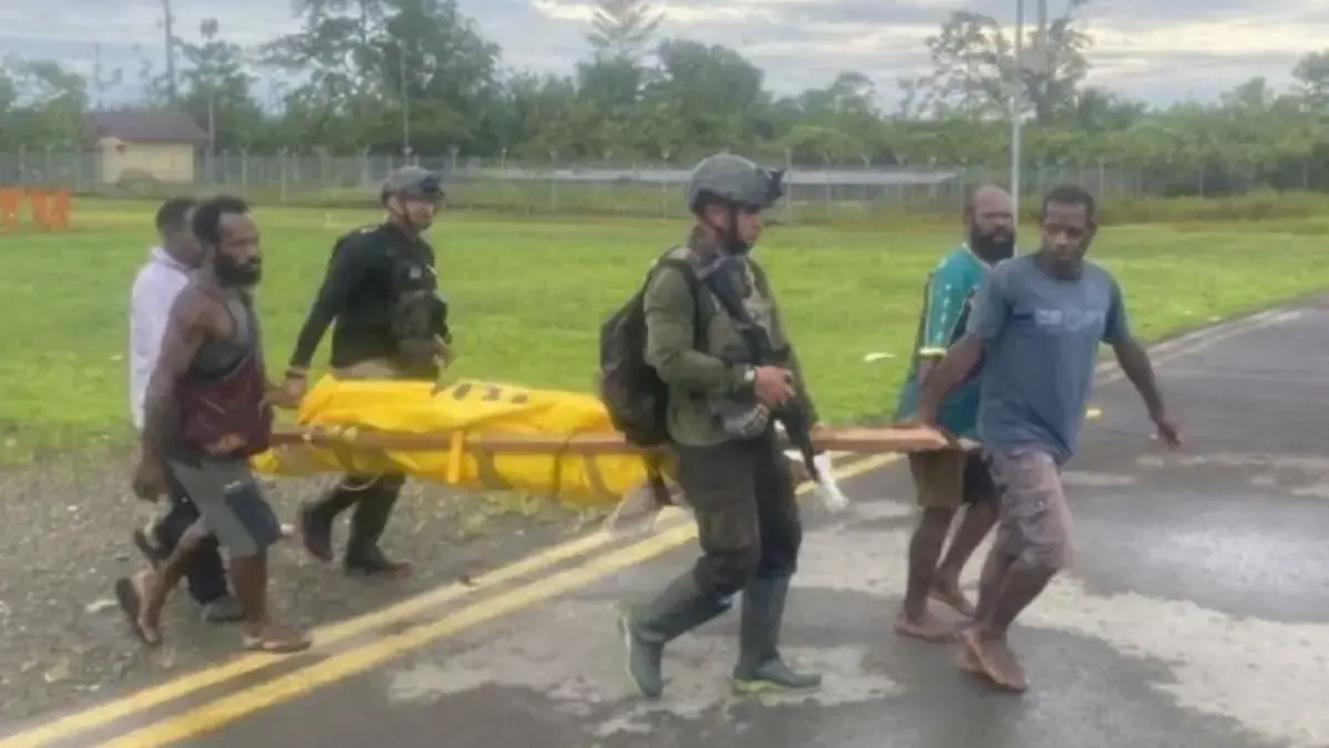 Korowai Batu Tak Masuk Daerah Operasi karena Relatif Aman, Bandaranya Jadi Target Kelompok Kriminal Bersenjata Evakuasi jenazah crew pesawat Smart Air yang ditembak KKB di Korowai Batu, Kabupaten Boven Digoel,Papua Selata