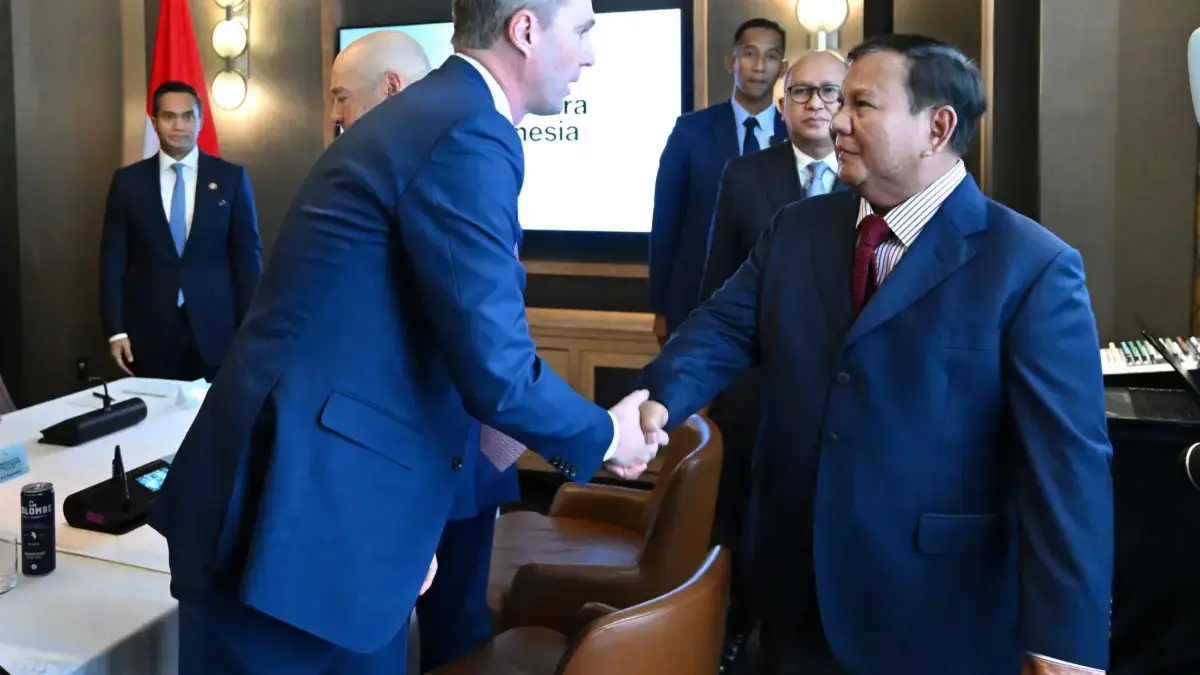 Di Hadapan Pimpinan Perusahaan Investasi Global Washington, Prabowo Komitmen Perkuat Kepastian Hukum Presiden Prabowo Terima 12 CEO Global di Washington DC, Perkuat Kemitraan Investasi Strategis (Biro Setpres)