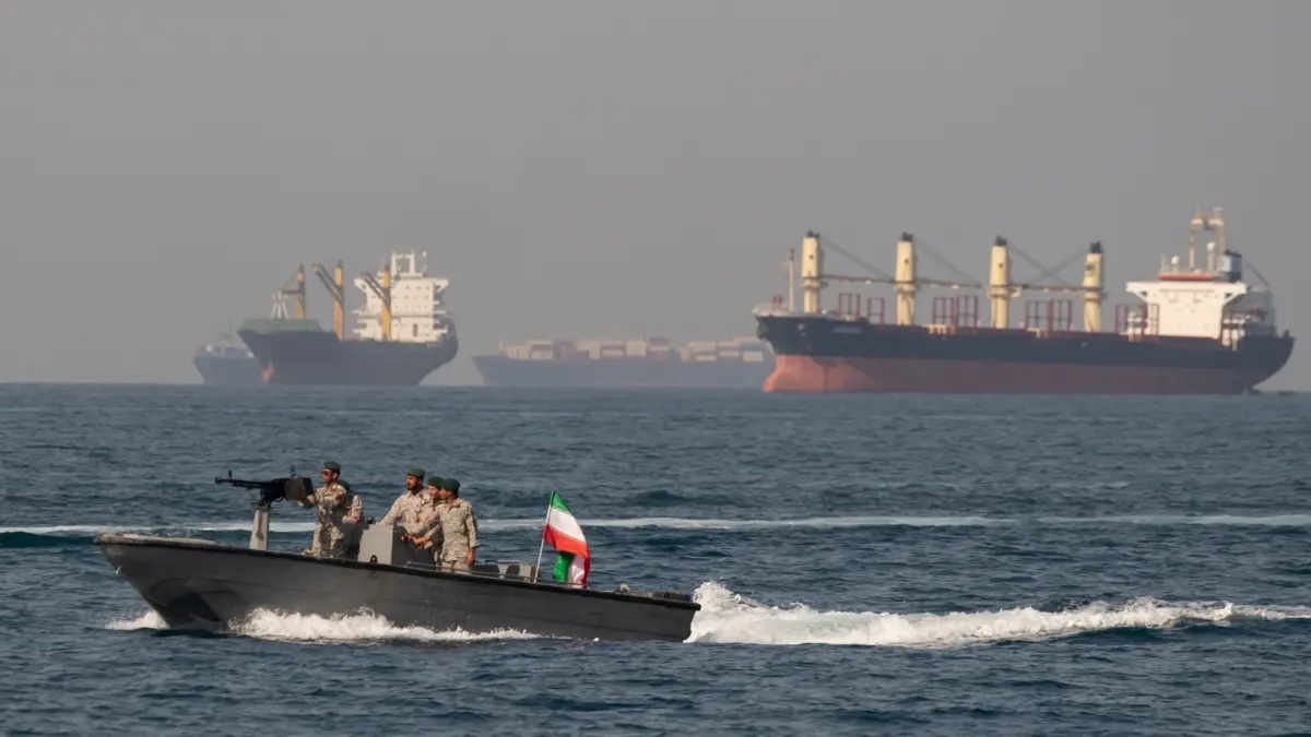 Speedboat Garda Revolusi Iran di dekat Selat Hormuz