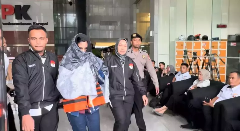 Ditahan KPK, Bupati Pekalongan Fadia Arafiq: Saya Tidak Pernah OTT, Demi Alloh Tidak Ada Serupiah Pun KPK tahan Bupati Pekalongan Fadia Arafiq