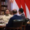 Prabowo dalam sesi tanya jawab bersama jurnalis di kediamannya Hambalang, Bogor, Kamis (19/3/2026). (Instagram