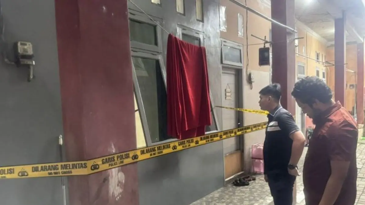 Pelaku Pembunuhan Perempuan di Kontrakan Bambu Apus: Suami Siri Korban Warga Negara Irak Lokasi penemuan mayat wanita berinisial DA di kontrakan Jalan Daman I Kelurahan Bambu Apus, Kecamatan Cipayung