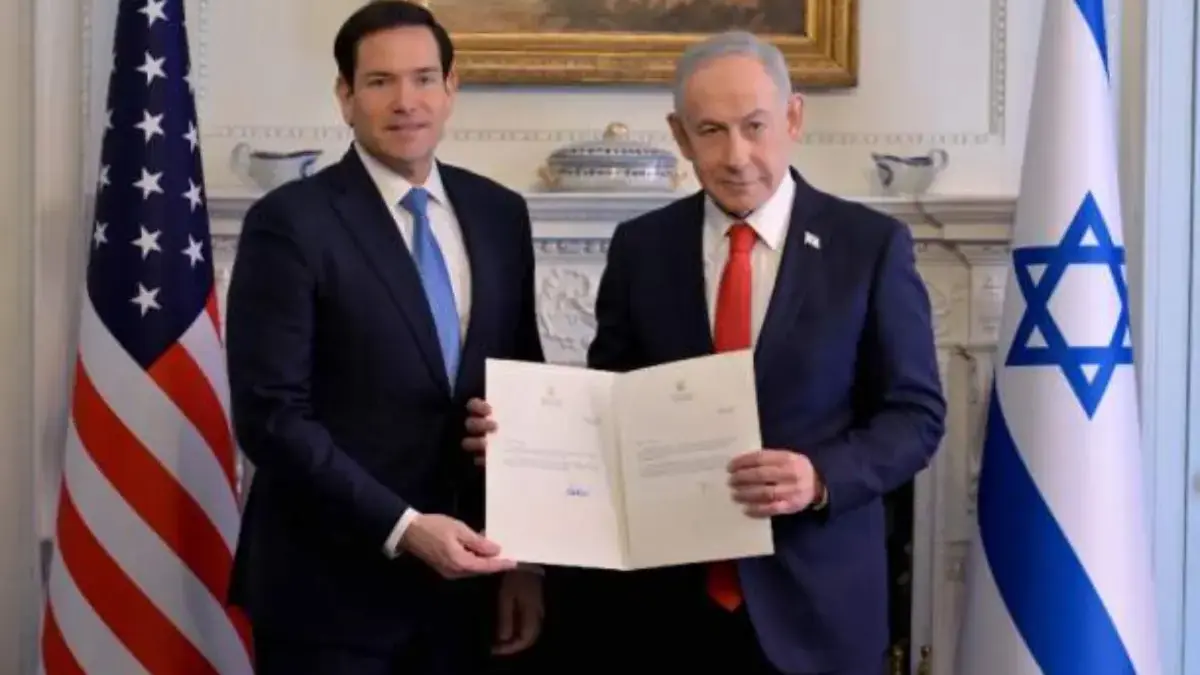 Perdana Menteri Israel Benjamin Netanyahu dan Menlu AS Marco Rubio selepas menandatangani keanggotaan di Board