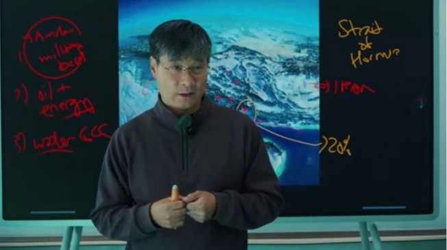 Prof Jiang Xueqin prediksi Iran menang dalam perang melawan AS. (YouTube/ Prof. Jiang Clips)