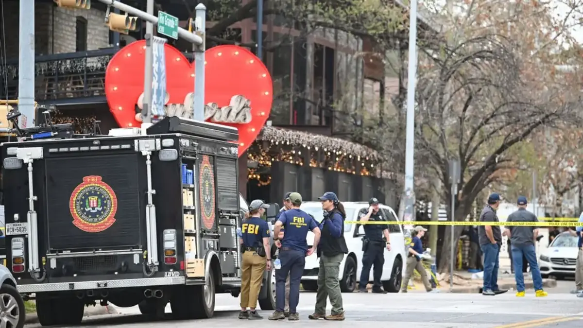 Departemen Kepolisian Austin dan FBI menyelidiki penembakan di Buford\'s di 6th Street pada hari Minggu, 1 Mare