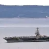 Kapal induk terbesar dunia milik Amerika Serikat, USS Gerald R Ford, tiba di Kota Split, Kroasia, untuk kunjun