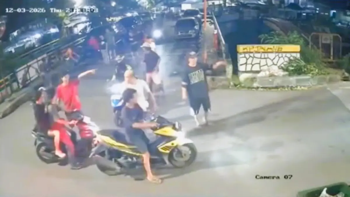 Serangan terjadi setelah korban merekam podcast di kantor YLBHI dan menyebabkan luka bakar hingga 24 persen. K