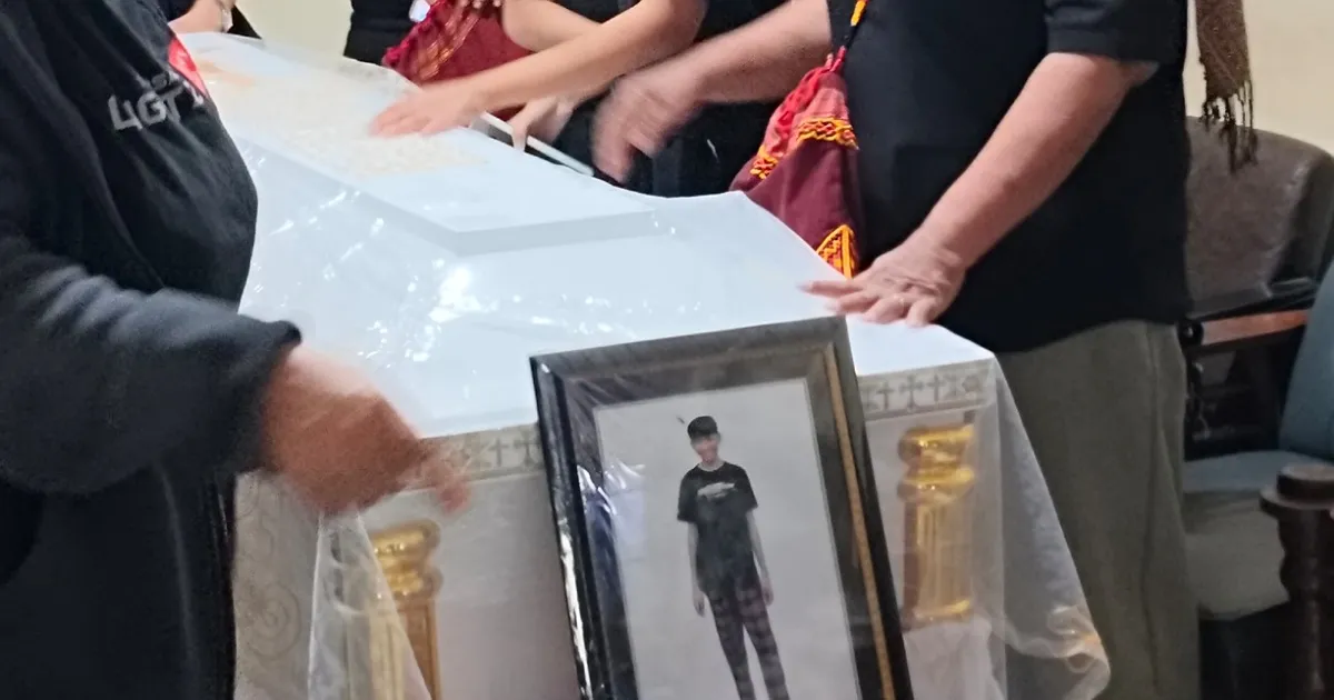 Jenazah korban penembakan saat disemayamkan di rumah duka di Toddopuli 1, Kota Makassar, Selasa (3/3/2026).