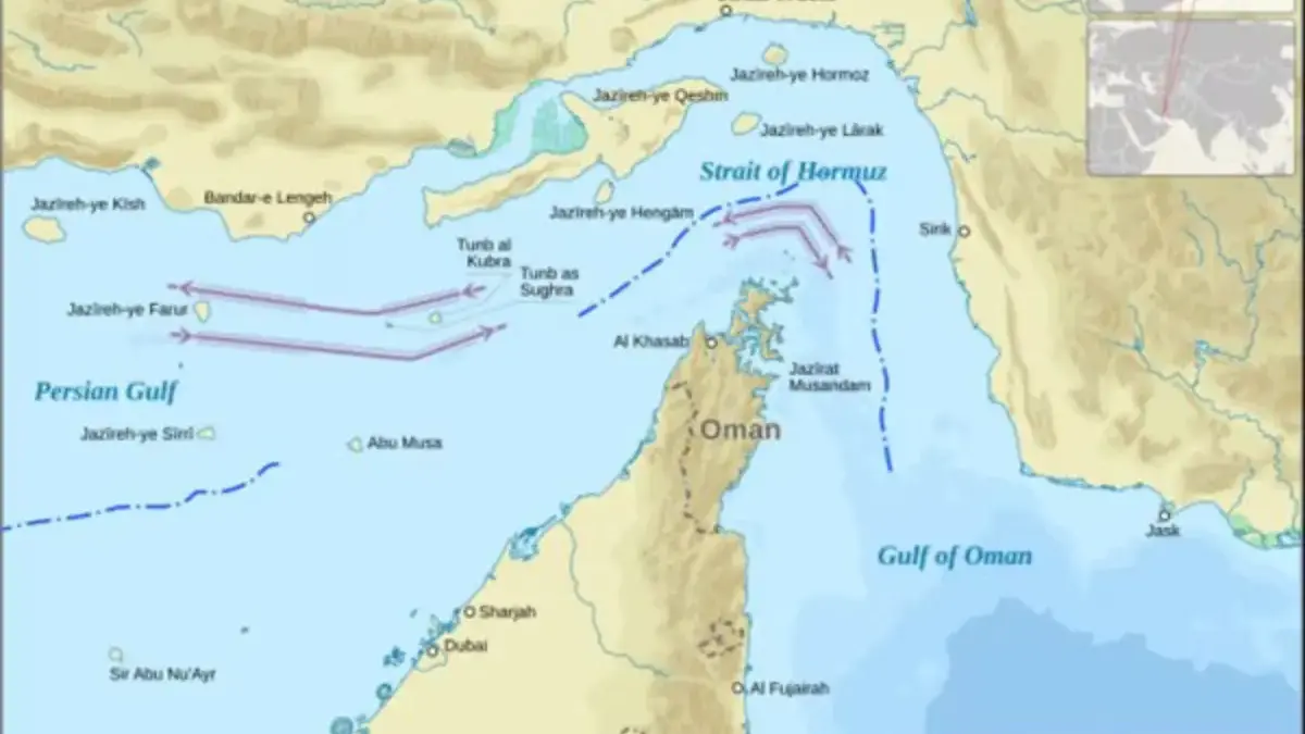 IRGC Tuding Trump Bikin 'Pernyataan Palsu' Soal Diplomasi Transit dengan Aman di Selat Hormuz Selat Hormuz menghubungkan Teluk Persia dan Teluk Oman. - (Wikimedia Commons)