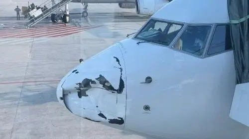 Insiden Mengejutkan Maskapai Penerbangan Garuda Indonesia Rute Jakarta-Pekanbaru, Moncong Pesawat Penyok Kondisi pesawat Garuda Indonesia yang mengalami kerusakan. (Foto: X/Infoterkini)