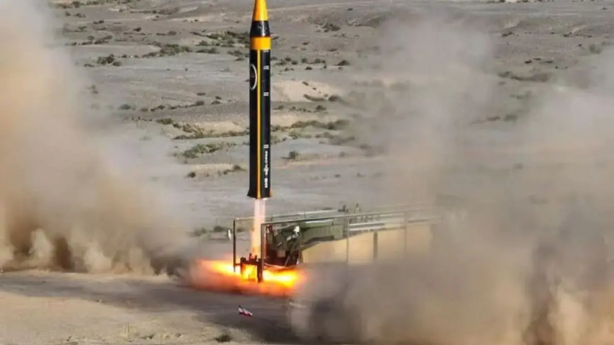 Rudal Khorramshahr-4 memiliki jangkauan 2.000 km, kecepatan Mach 16, dan hulu ledak 1 ton. (IRNA)