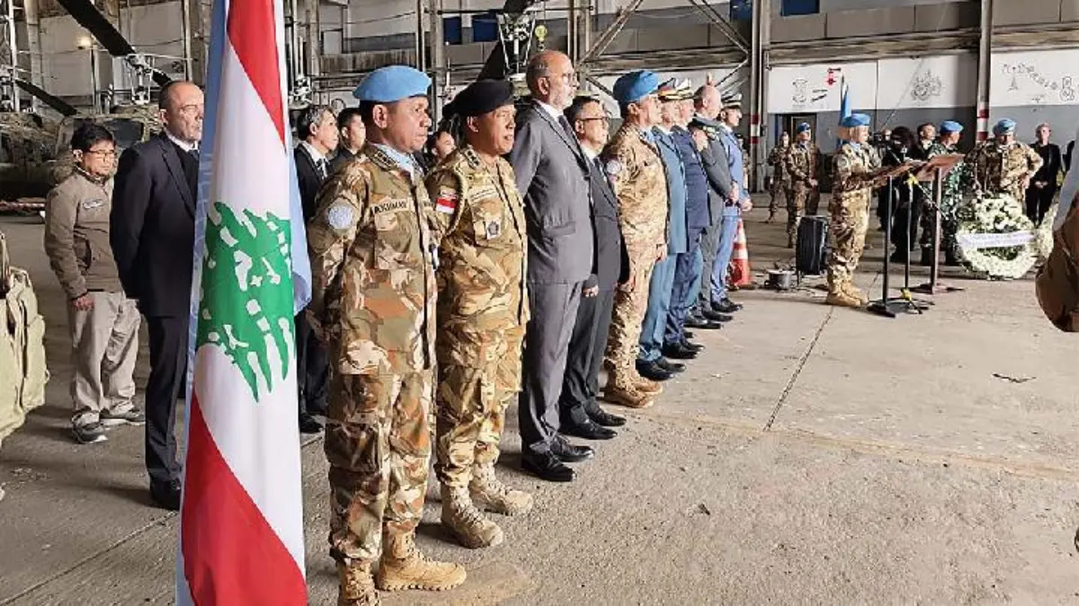 Upacara pelepasan dan penghormatan tiga jenazah prajurit TNI yang tergabung dalam misi United Nations Interim