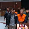 KPK resmi menahan tersangka Bupati Tulungagung Gatut Sunu Wibowo dan Ajudan (ADC) Dwi Yoga Ambal terkait kasus