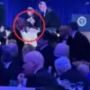 Suasana White House Correspondents Dinner yang dramatis. (Tangkapan layar)