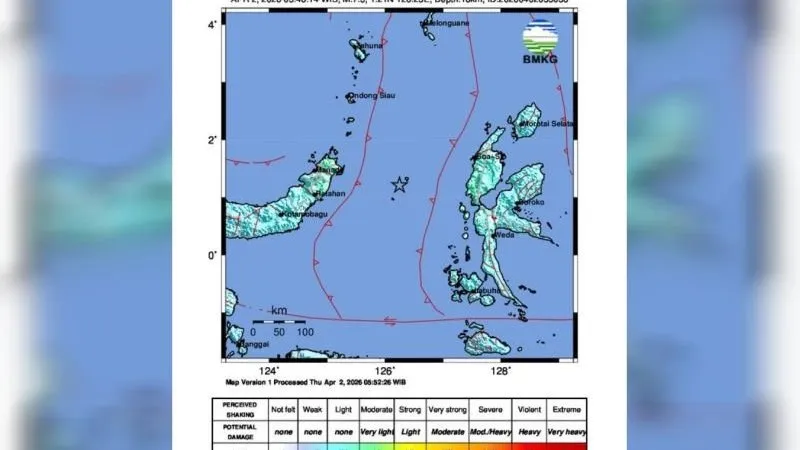 BMKG merilis pusat gempa yang terjadi di antara Provinsi Maluku Utara dan Sulawesi Utara, Kamis (2/4/2026). (B