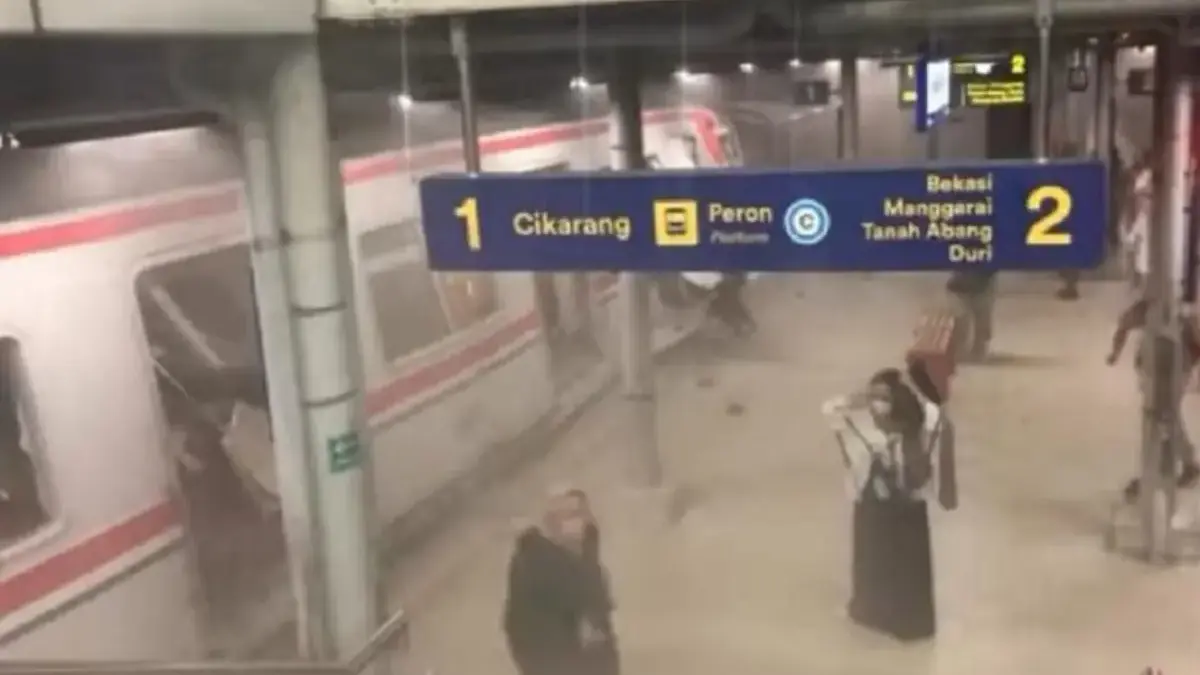 KRL Commuter Line kecelakaan di Bekasi (dok. istimewa)
