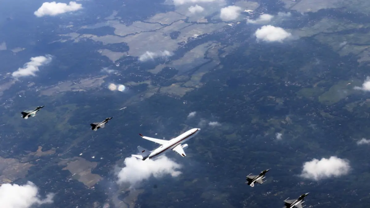 Komisi I DPR: Rencana Akses Ruang Udara Penerbangan Militer Asing Spekulatif, Ini Respons Kemhan Untuk menandai ulang tahun ke-80 Angkatan Udara Indonesia, penerbangan Presiden Prabowo Subianto dari Jakarta