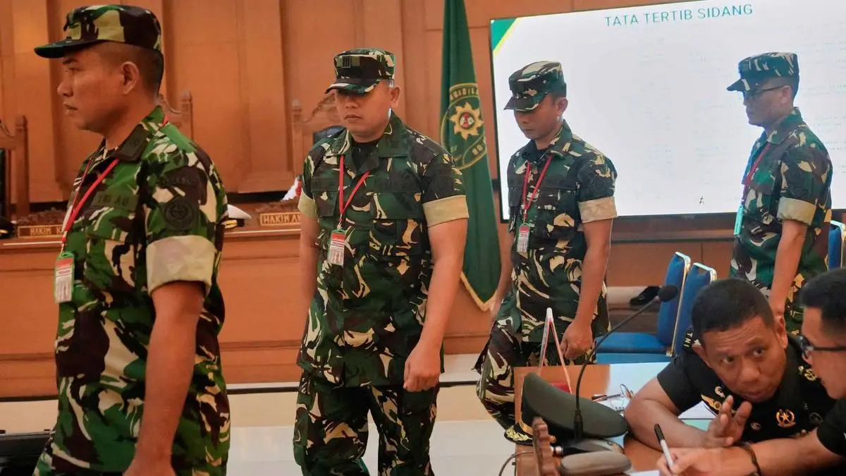 Sidang perdana beragendakan pembacaan dakwaan oleh Oditur Militer, dihadiri langsung oleh keempat tersangka ya