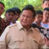 Presiden Republik Indonesia Prabowo Subianto meninjau SMKN 2 Talaud yang terletak di Pulau Miangas, Kepulauan