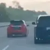 Video viral kejar-kejaran antara aparat kepolisian dan pelaku pembunuhan seorang wanita di Kota Bogor. Proses