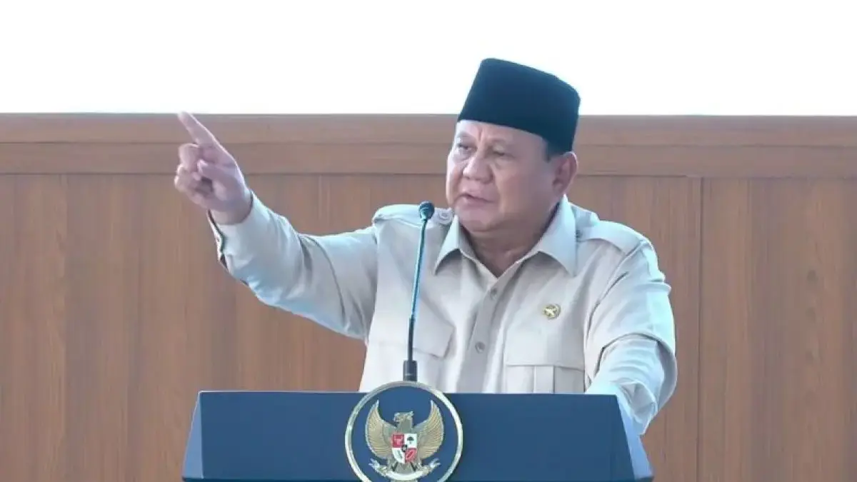 Presiden Prabowo Subianto berpidato pada peresmian 1.061 Koperasi Desa/Kelurahan Merah Putih (KDKMP) di Kabupa