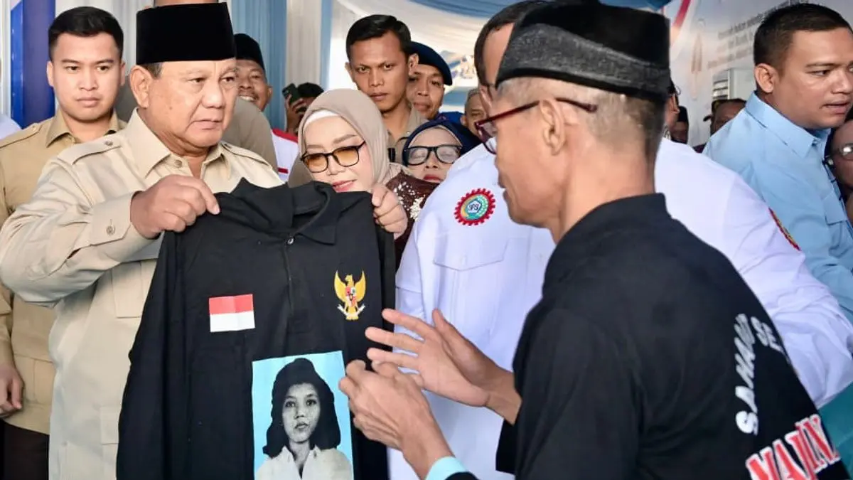 Prabowo Subianto meresmikan Museum Marsinah dan rumah singgah di Nganjuk, Jawa Timur, Sabtu, 16 Mei 2026. (Fot