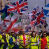 Orang-orang mengambil bagian dalam rapat umum 'THE UNITE KINGDOM' pada 16 Mei 2026 di London, Inggris. (CARL C