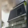Potongan video memperlihatkan kepulan asap saat kebakaran terjadi di Jalan TB Simatupang No 3, RT03/RW02, Tanj