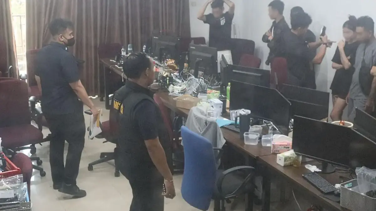 Bareskrim Polri mengamankan WNA di perkantoran kawasan Hayam Wuruk, Jakarta Barat karena terkait dugaan aktivi