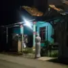 Foto dari salah satu netizen di Cirebon Timur yang menangkap sosok pocong yang meresahkan warga sekitar kecama