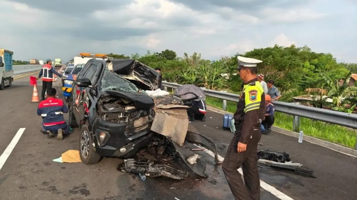 Mobil yang ditumpangi anggota DPR RI kecelakaan di Tol Paspro tewaskan 2 penumpangnya. (IST)