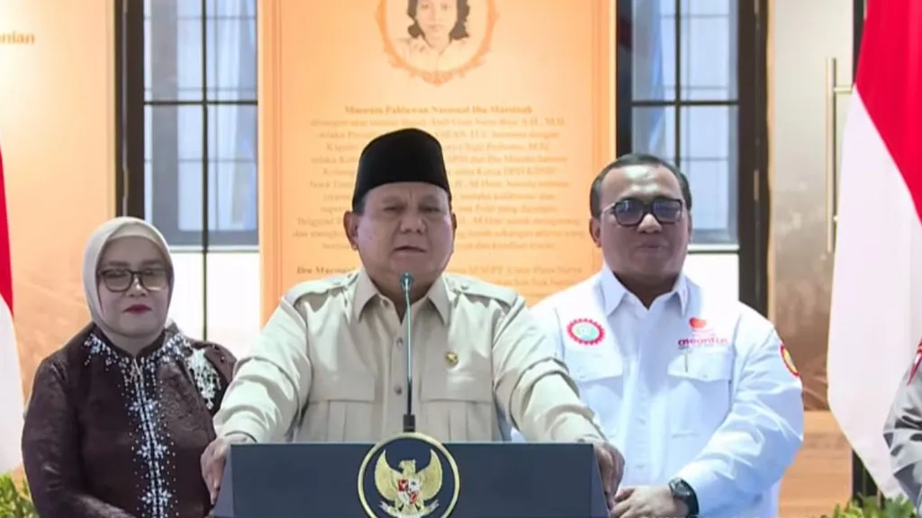 Presiden Prabowo Subianto menghadiri peresmian Museum dan Rumah Singgah Marsinah di Kabupaten Nganjuk, Jawa Ti