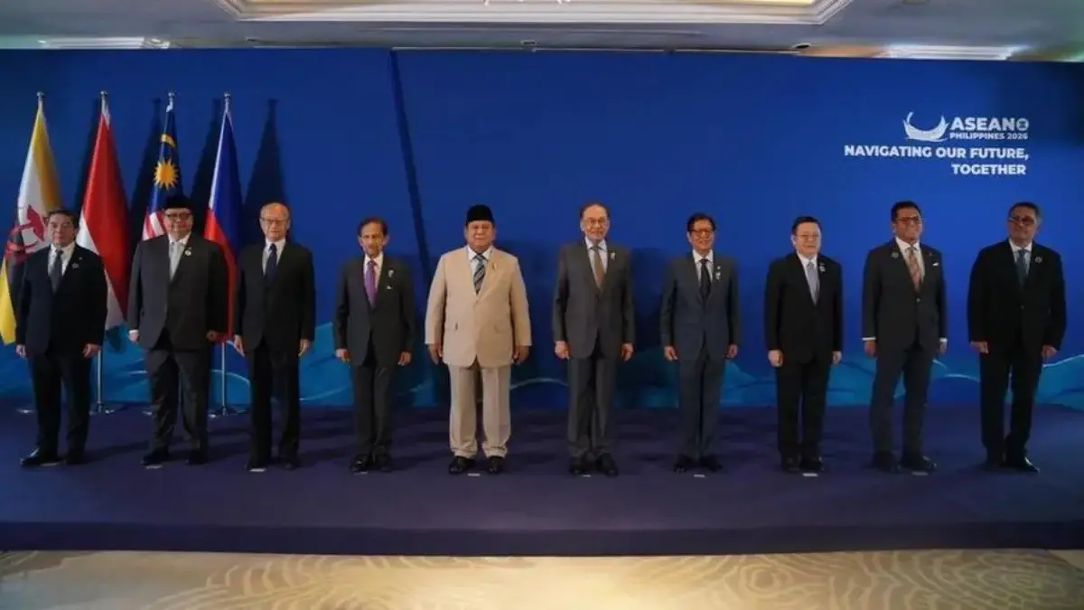 Presiden Prabowo Subianto berfoto bersama para pemimpin negara dalam Konferensi Tingkat Tinggi (KTT) ke-48 ASE