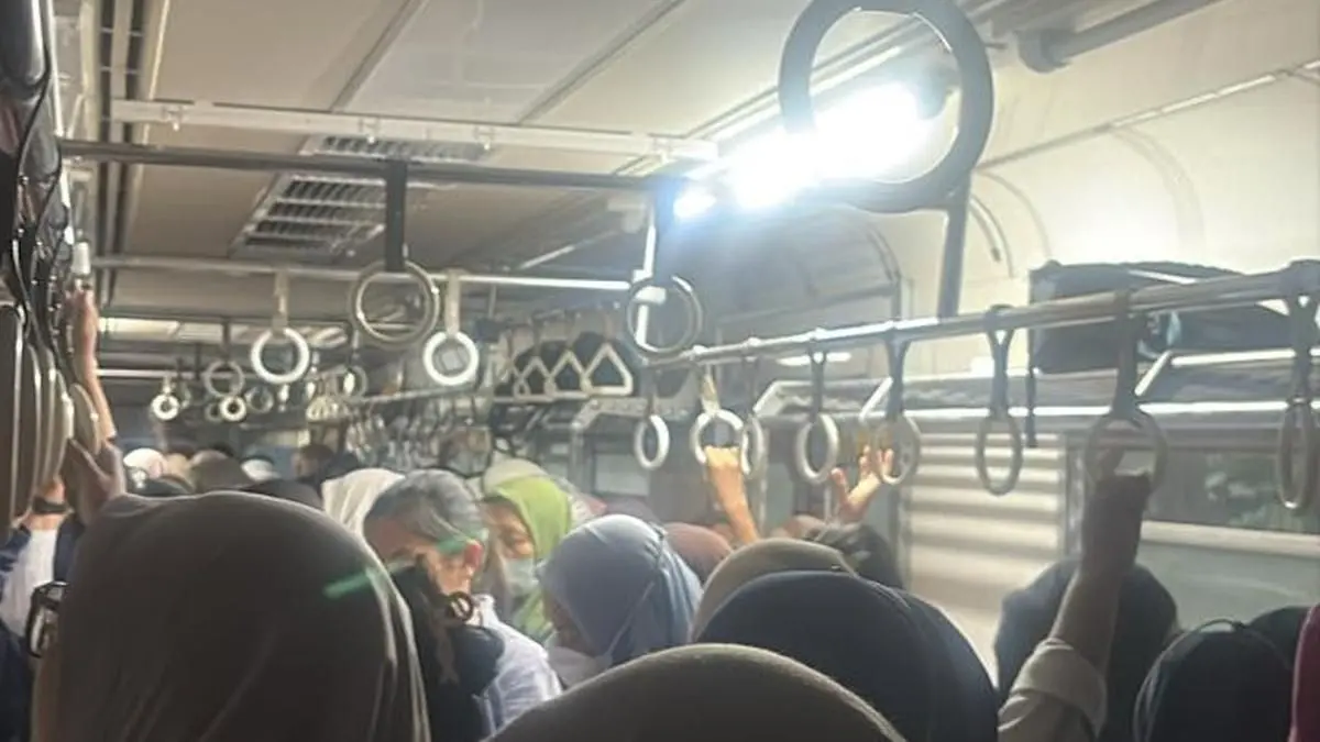 KRL Tanah Abang - Rangkas Bitung mati listrik. (IST)