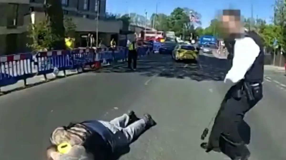 Rekaman kamera tubuh menunjukkan penangkapan. (Foto: Polisi Metropolitan/PA)