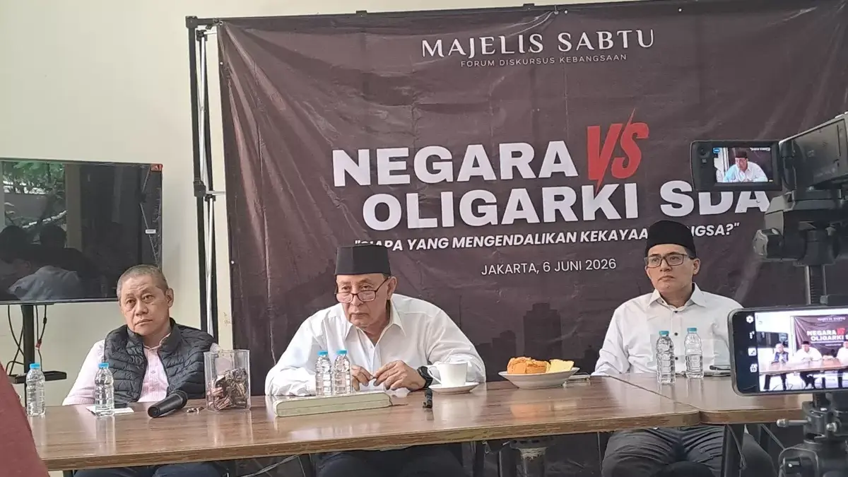 Ekonom senior Fuad Bawazier di Majelis Sabtu KBPII berbicara tentang Negara Vs Oligarki; Siapa yang Mengendali