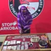 Kepolisian Resor (Polres) Bima, Nusa Tenggara Barat, menangkap seorang perempuan berinisial EES (39) yang meru