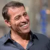 Motivator Tony Robbins