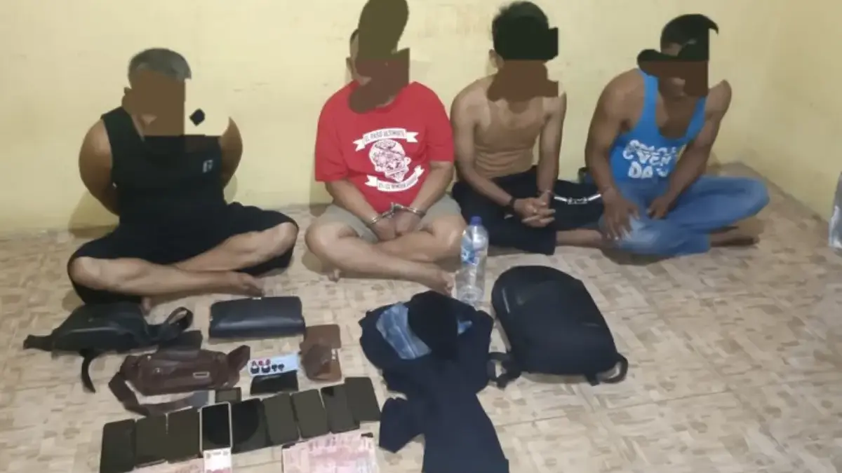 Modus Batu Merah Delima di Siak Terbongkar, ASN Rugi Ratusan Juta Polres Siak menangkap 4 orang diduga menipu dengan modus jual beli batu merah delima yang merugikan korban hin