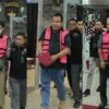 Tiga tersangka kasus dugaan tindak pidana korupsi tata kelola pertambangan mineral bukan logam (Tanah Jarang)