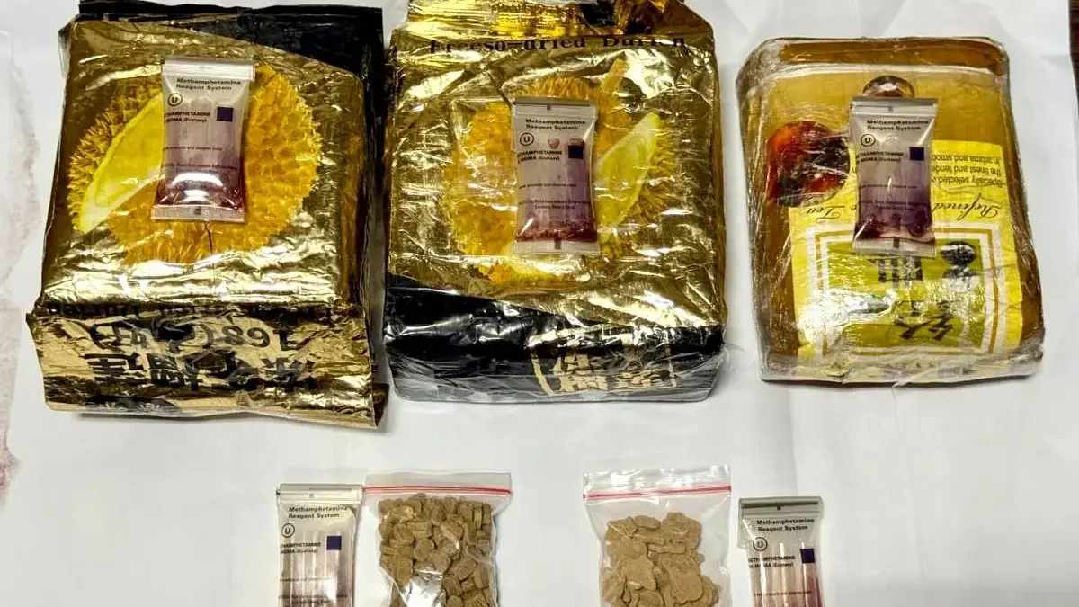 Ditresnarkoba Polda Lampung membongkar upaya penyelundupan sekitar 5 kilogram sabu dan 202 butir pil ekstasi d