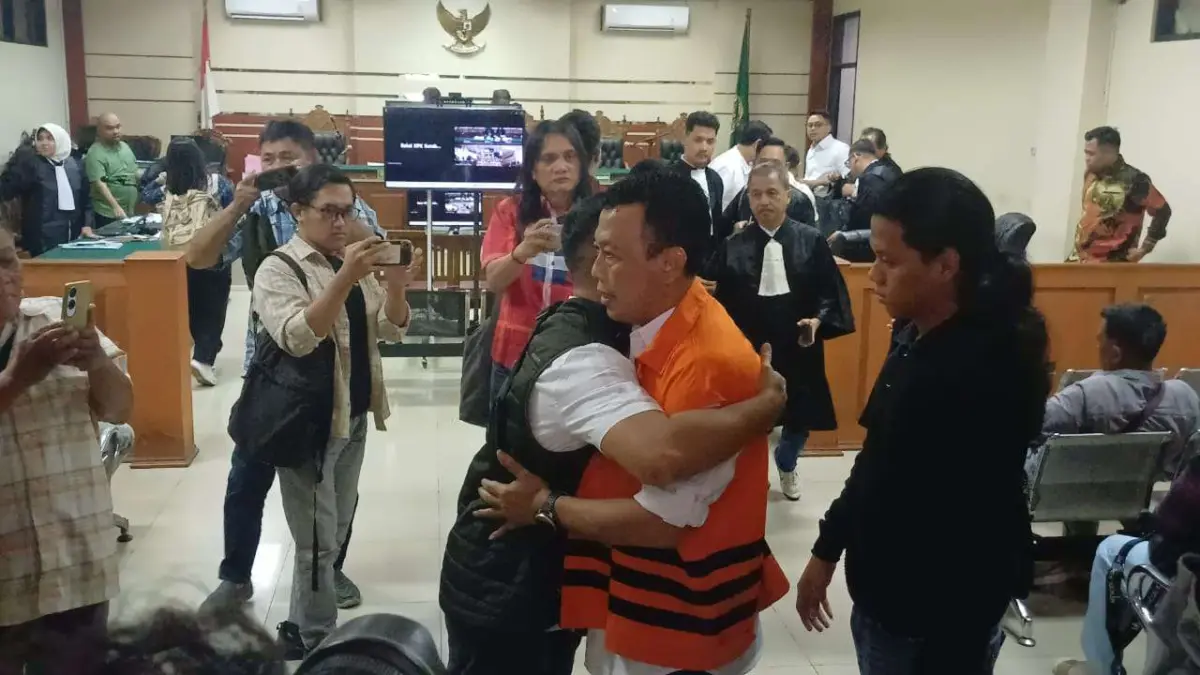 Bupati Ponorogo nonaktif Sugiri Sancoko menjalani sidang pembacaan tuntutan kasus suap dan gratifikasi di Pen